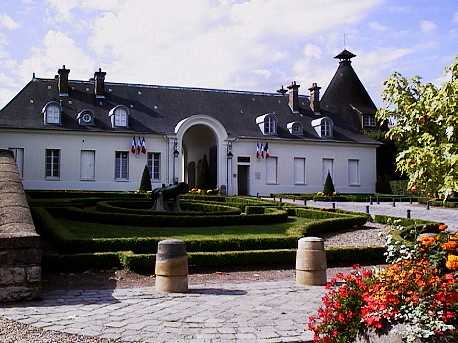 Entrée du Château de la Verrerie
